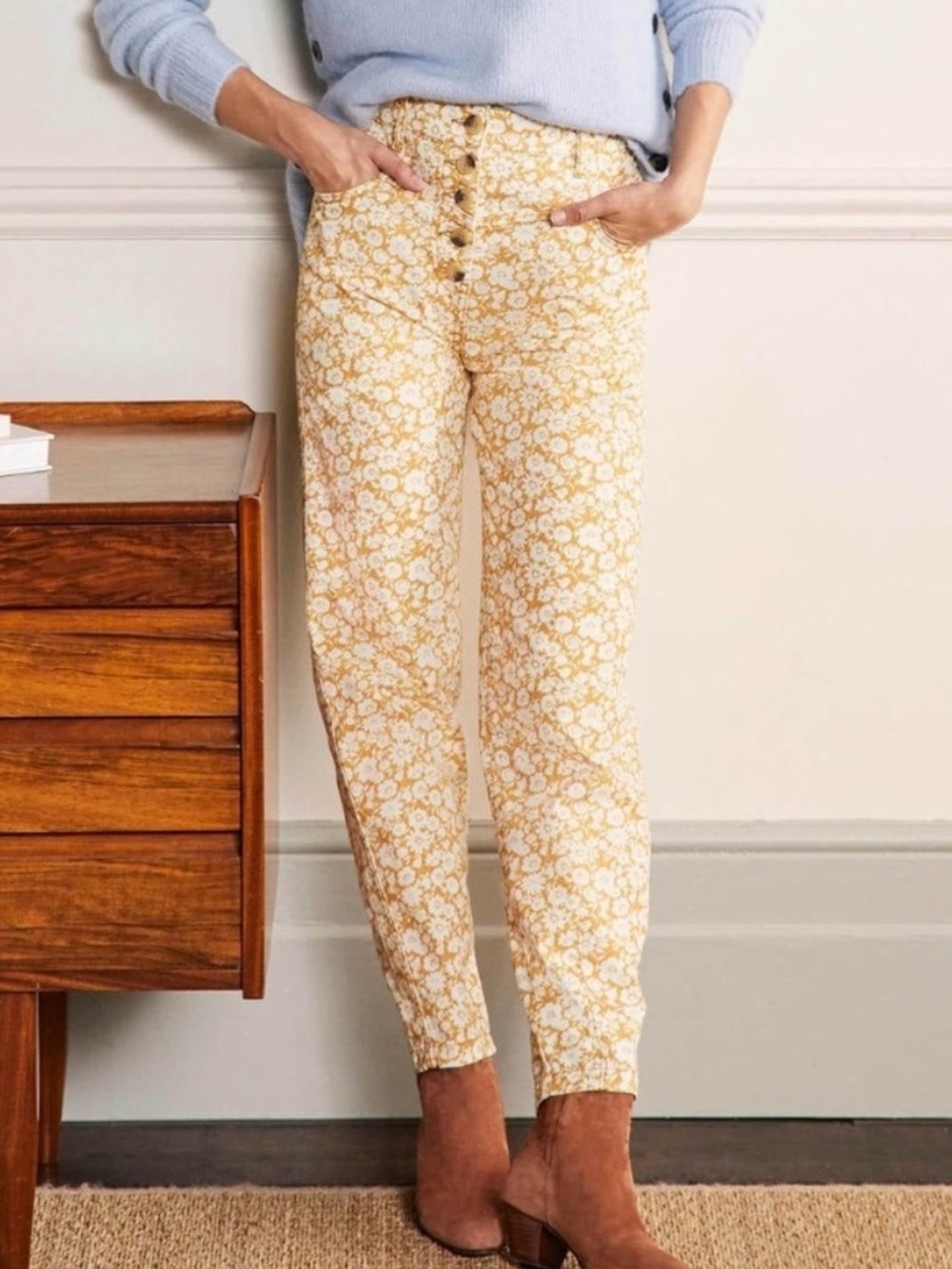 Boden Elegant Bloom Tapered Chino Pants Yellow Floral Sz 4